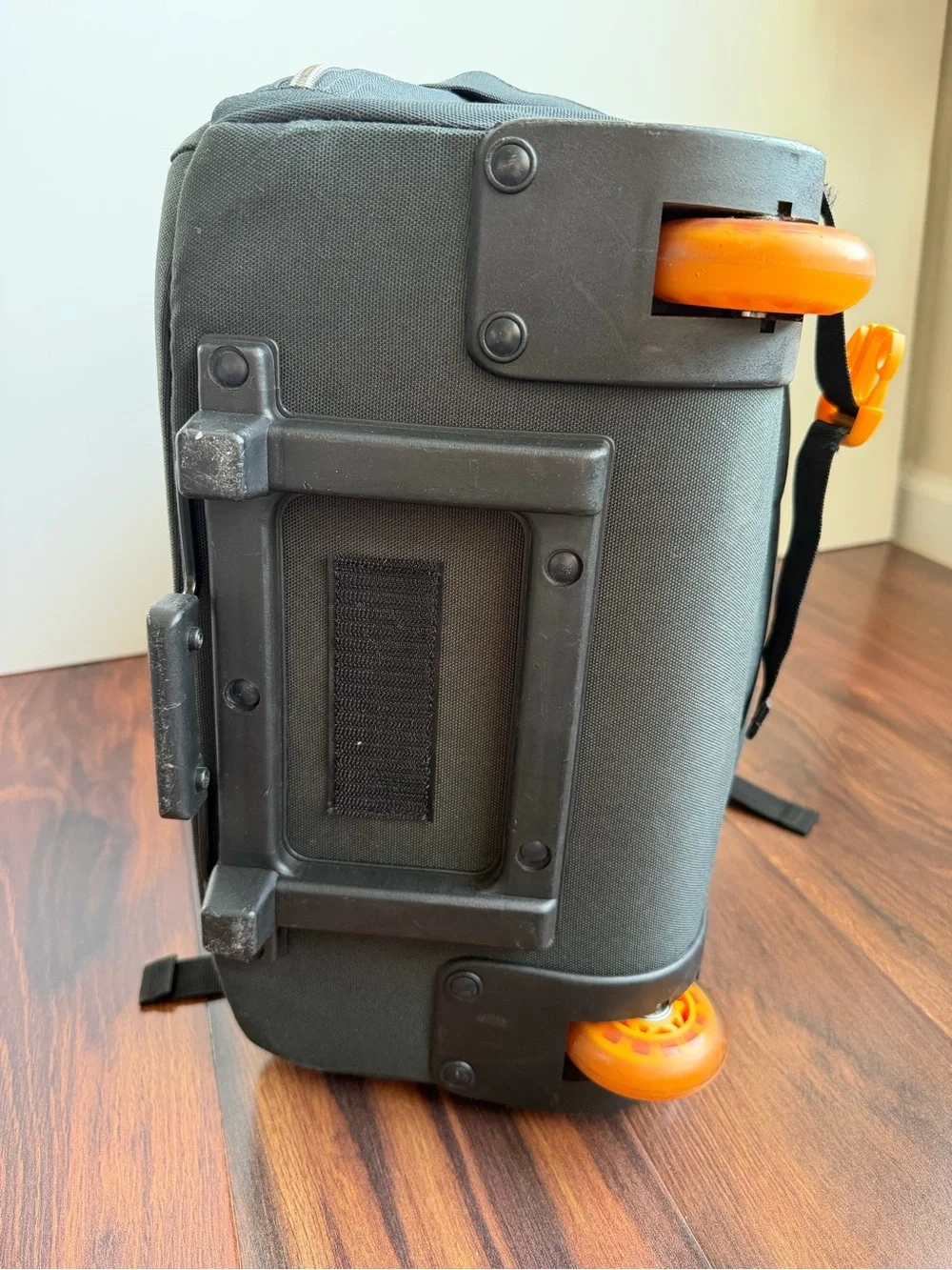 IKEA Family UPPTACKA Rolling Carry On Convertible Luggage